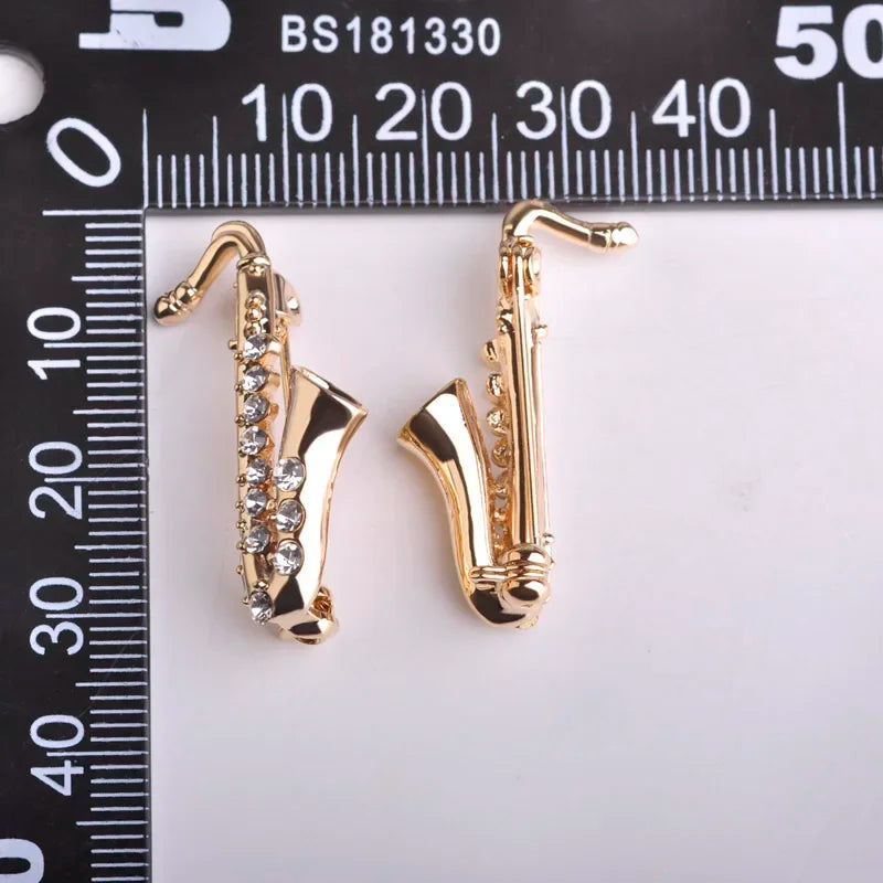 Blucome Saxophone Shape Brooches Small Suit Lapel Pins Crystal Collar Chapter Musician Clothes Decoration Bijoux K