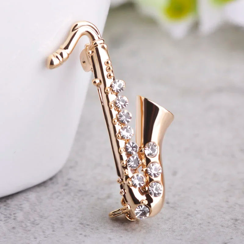 Blucome Saxophone Shape Brooches Small Suit Lapel Pins Crystal Collar Chapter Musician Clothes Decoration Bijoux K